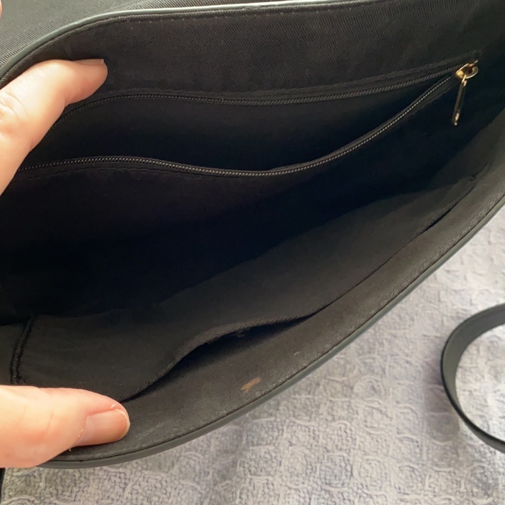 Old Navy Black shoulder strap purse - Picture 5 of 5